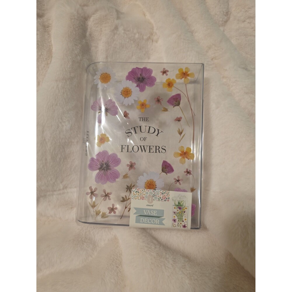 Target Bullseye Playground Acrylic Book Vase THE STUDY OF FLOWERS 2025 8” NEW